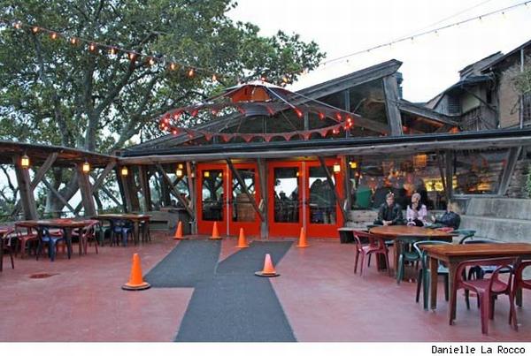 Nepenthe Restaurant, Big Sur, CA - California Beaches
