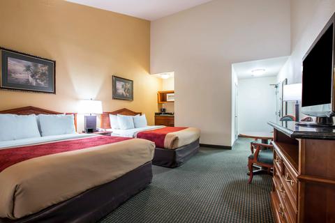 Econo Lodge Encinitas Moonlight Beach, Encinitas, CA - California Beaches