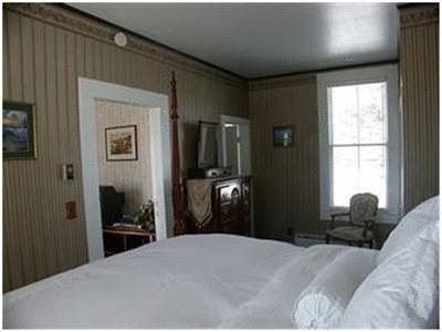 Nicholson House Inn