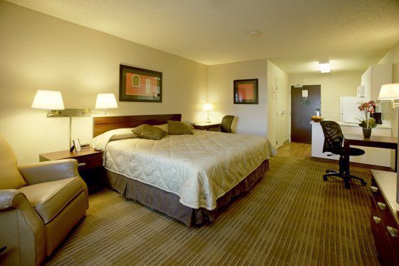 Extended Stay America – Santa Barbara – Calle Real