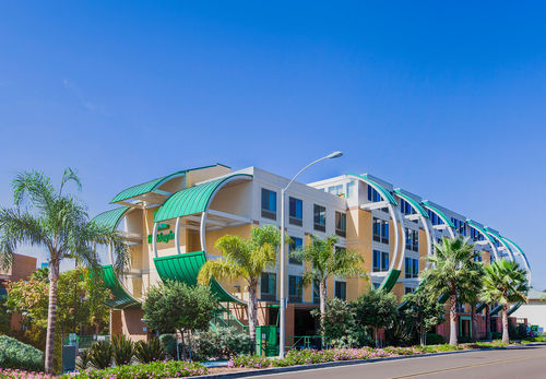 Holiday Inn Oceanside Marina