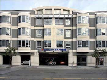 Suites At Fishermans Wharf