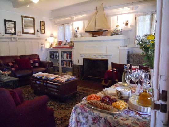 Old Yacht Club Inn and Vacation Rentals
