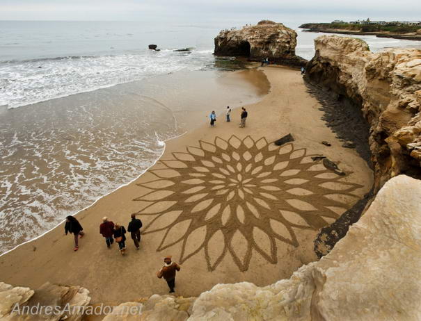 Sand-Paintings-By-Andreas-Amador-3