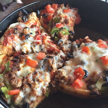 Selma’s Chicago Pizzeria