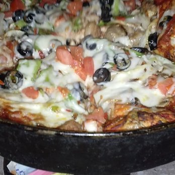 Selma’s Chicago Pizzeria