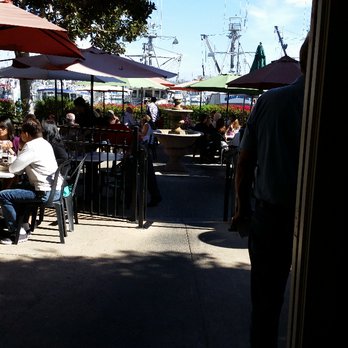 Le Petit Cafe Bakery & Restaurant