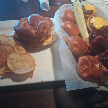 Hennessey’s Tavern