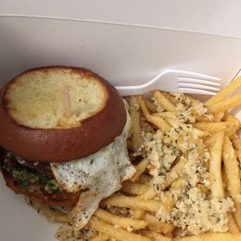 Poche Burger & Kitchen
