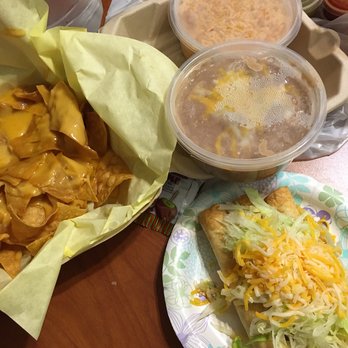 Papa Chevos Taco Shop