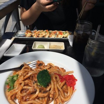 Yen Sushi & Sake Bar