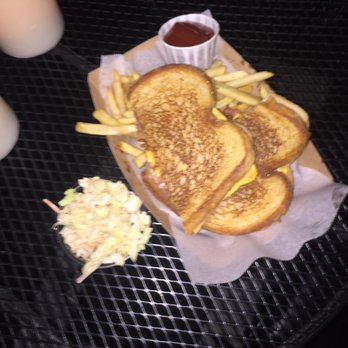 Chef TLC’s Sidewalk Cafe
