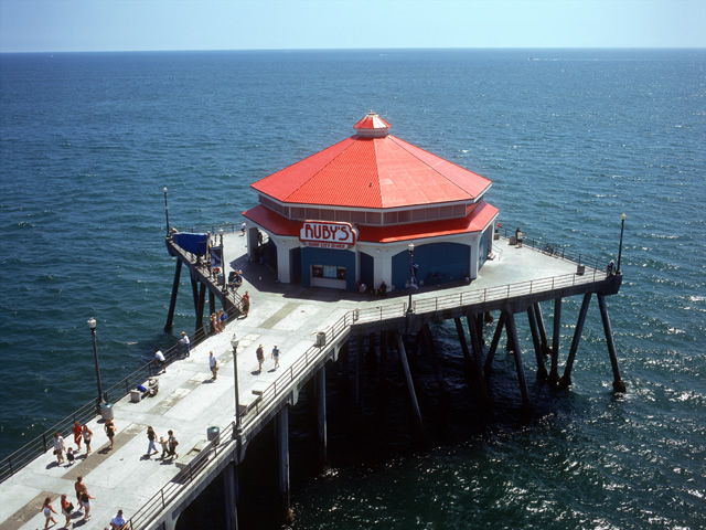Ruby’s Diner Huntington Beach Pier (closed permanently)