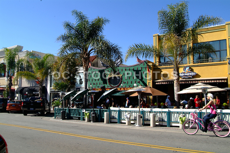 Killarney Pub & Grill, Huntington Beach, CA - California Beaches