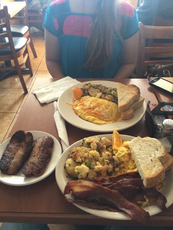 Honeys Bistro & Bakery