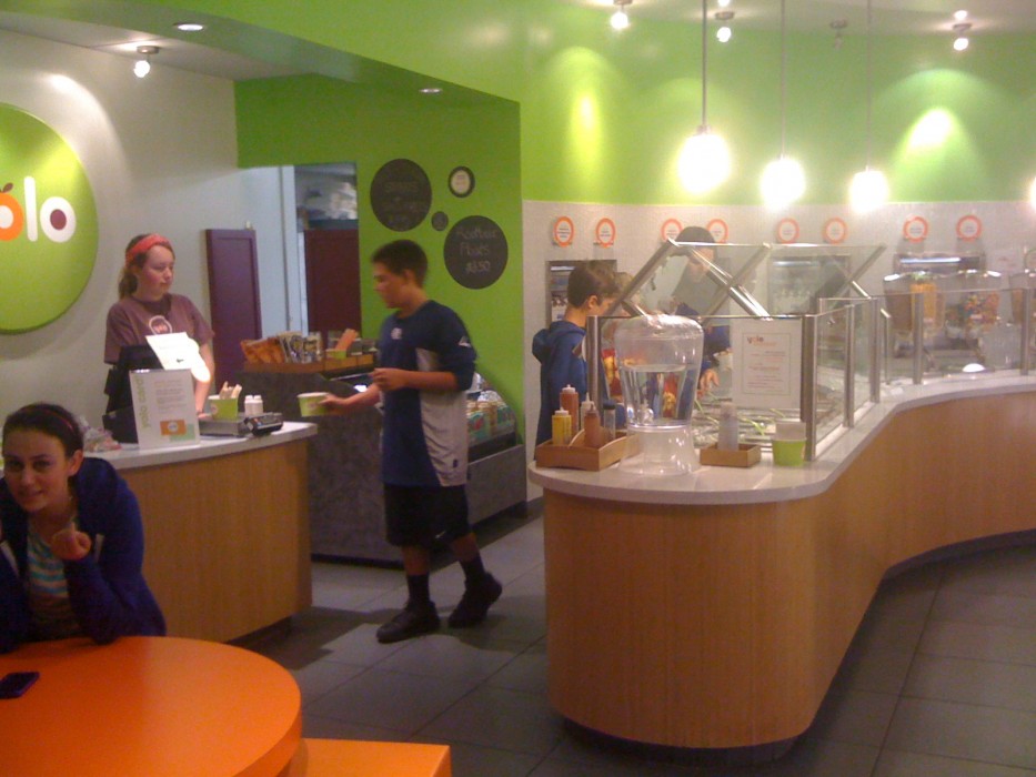 Yolo Yogurt Lounge