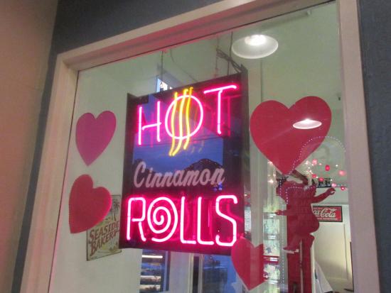 Lilly Mae’s Cinnamon Rolls