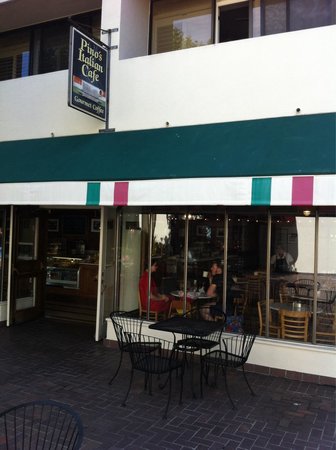 Pino’s Italian Cafe