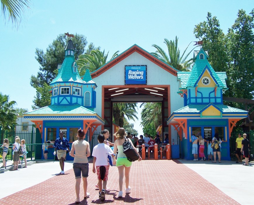 Raging Waters Sacramento (temporarily closed)