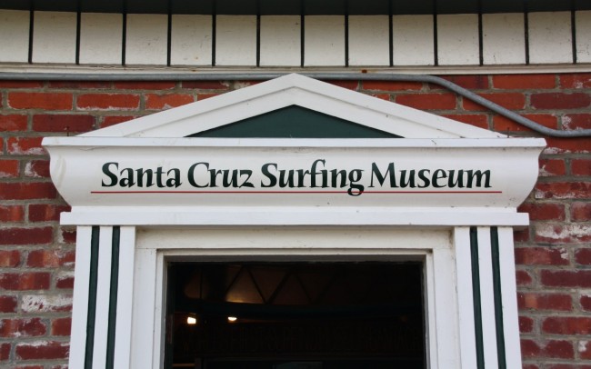 Santa Cruz Lighthouse and Surfing Museum