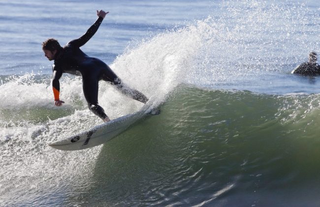bigs-Surfing-On-Santa-Cruz-Waves-E1 (Large)